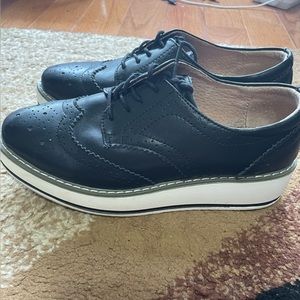 Worn a few times, Like new,